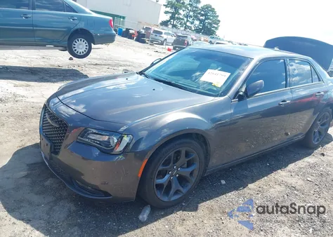 2023 Chrysler 300 300S из США, поврежденный, VIN 2C3CCABG9PH566043